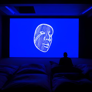 小光头山口诚吃雪糕
