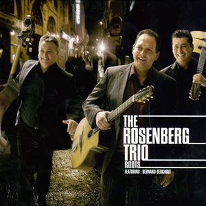 小光头山口诚吃雪糕
